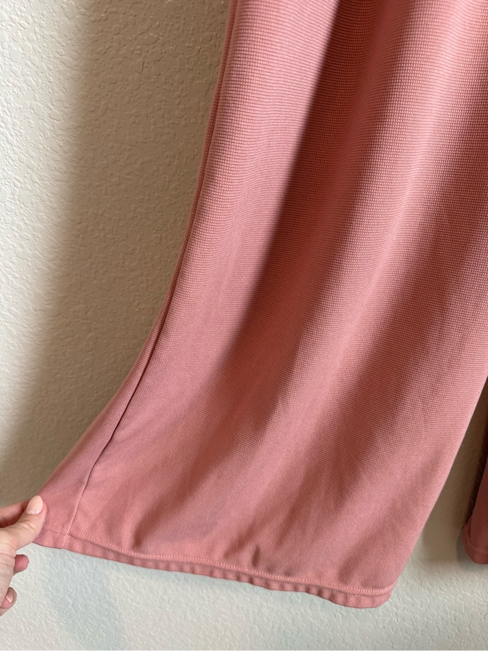 Halara Rose Pink Waffle Wide Leg Pleated Overalls Jumpsuit Size Medium - Picture 11 of 11